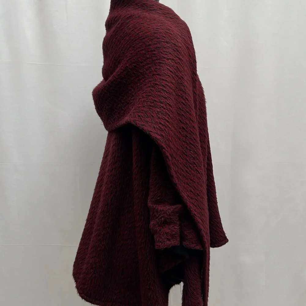 Lindsey Thornburg Burgundy/Black Chevron Alpaca Blend Shawl Cape Coat - Picture 8 of 16
